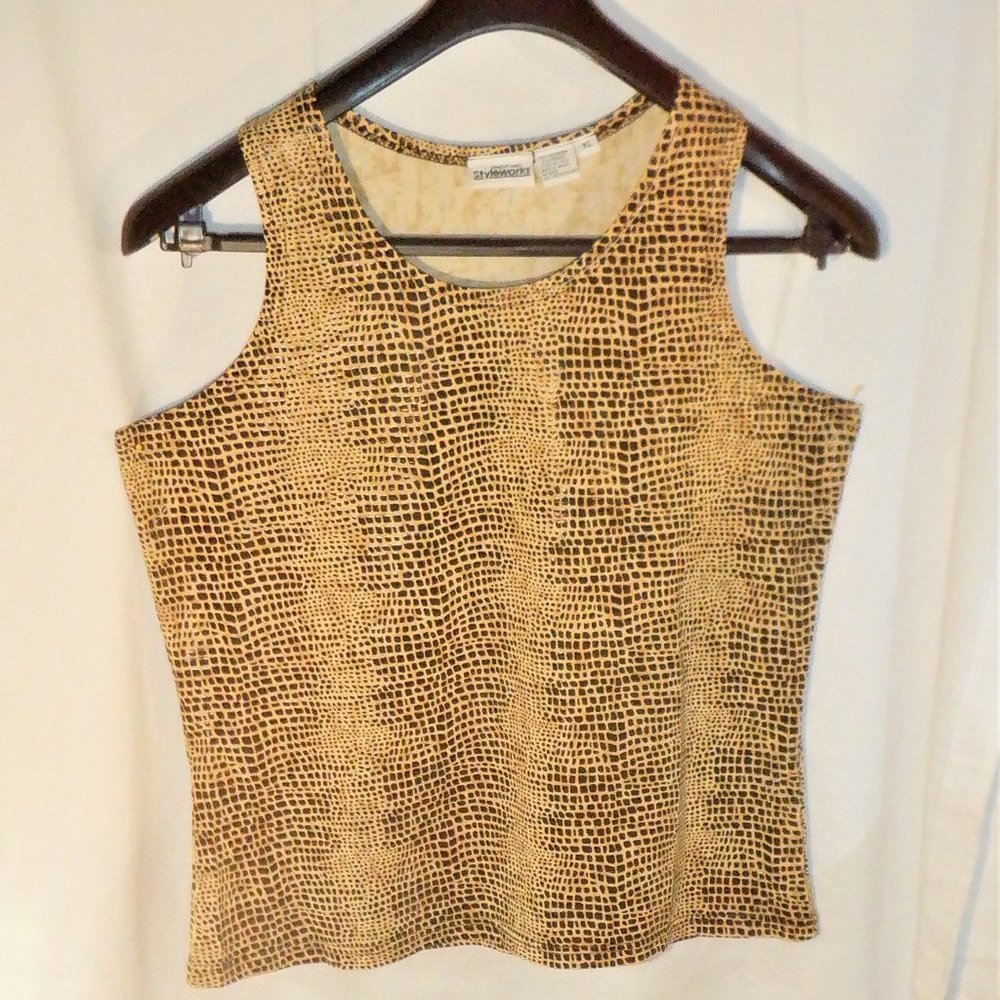 Smart Looking TOP by *** NEWPORT *** XL